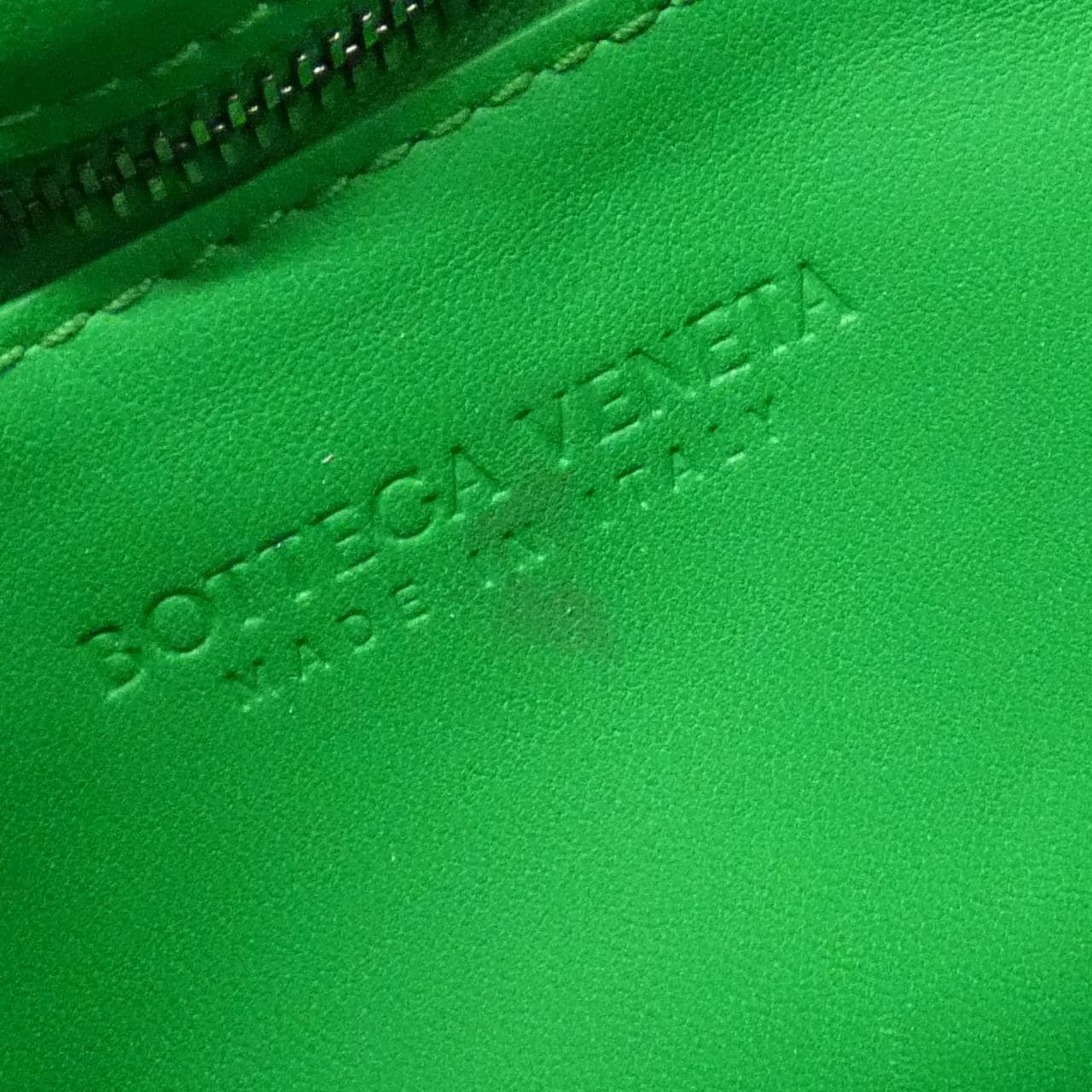 ボッテガヴェネタ 591970 VCQR1 ショルダーバッグ