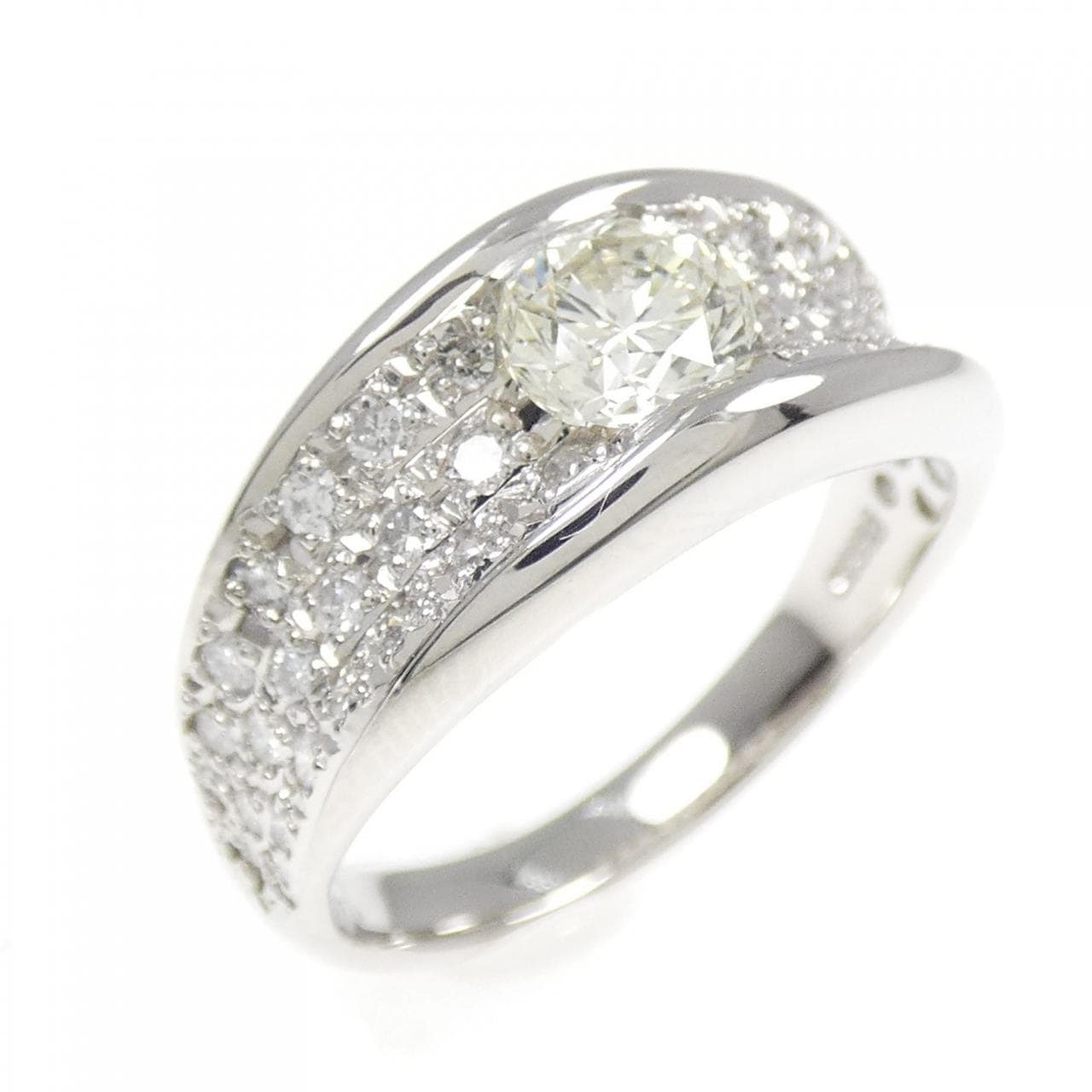 PT900 Diamond Ring 0.576CT
