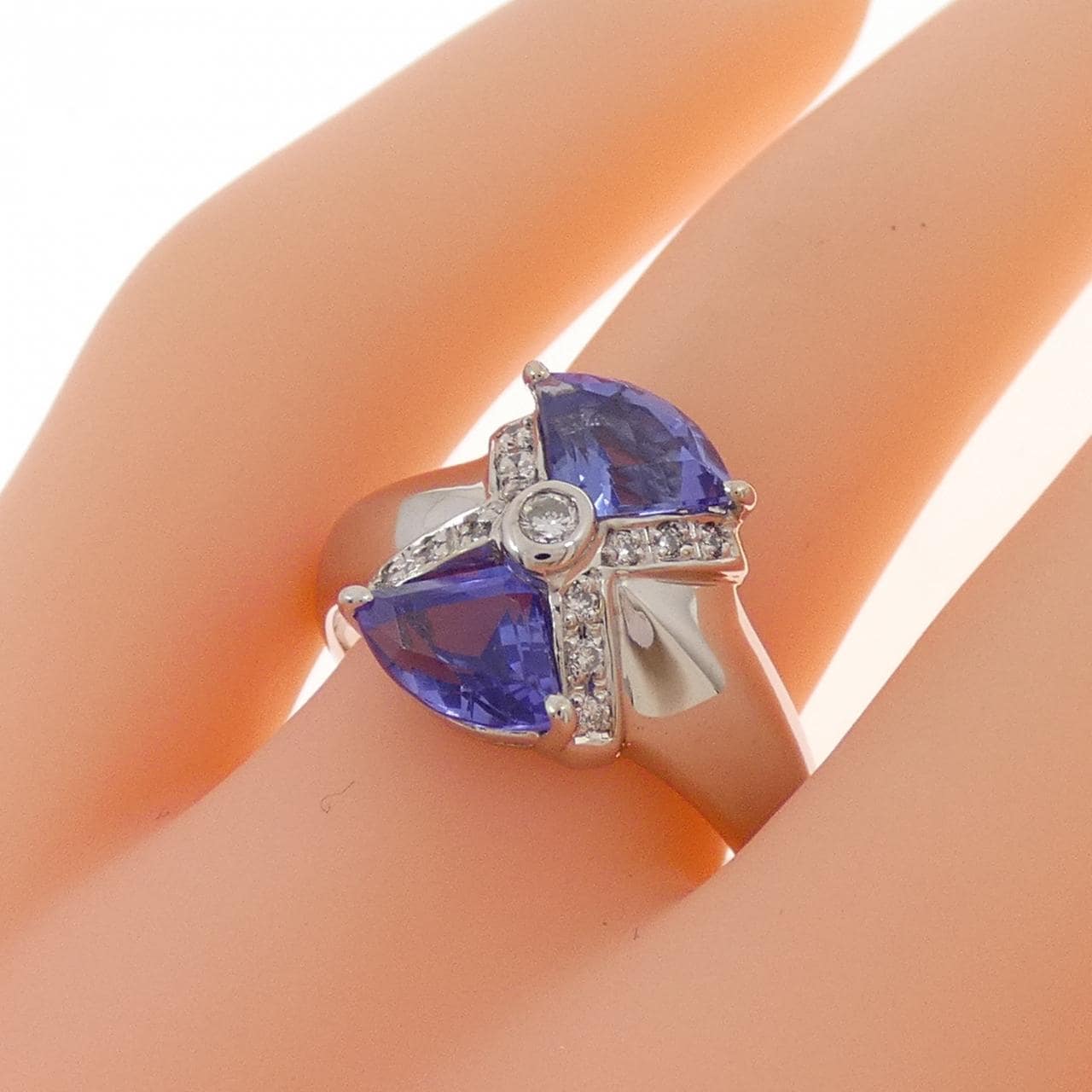 K18WG タンザナイト リング 1.86CT