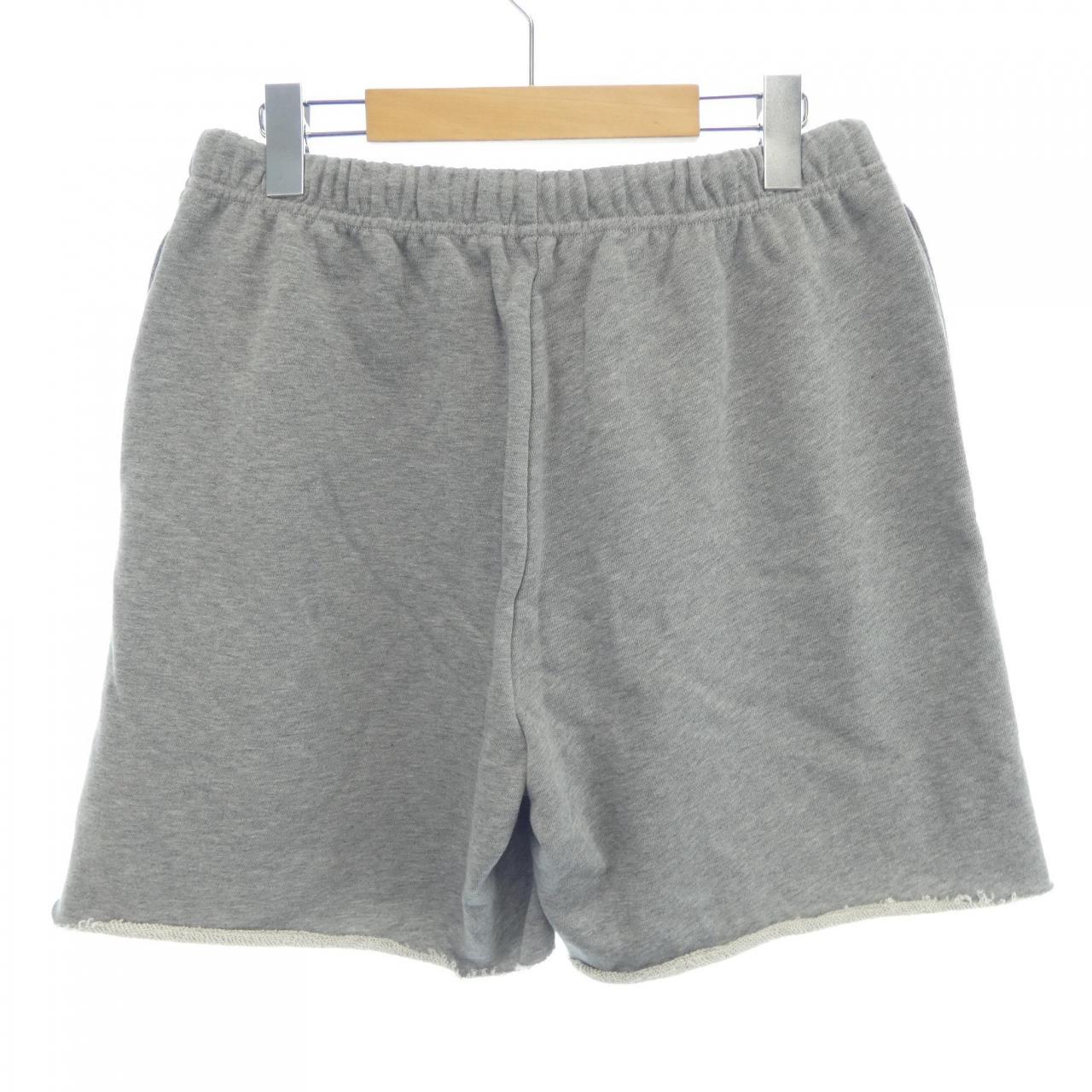 セリーヌ CELINE CELINE ショートパンツ / コットンフリース 2Z063670Q ショートパンツ