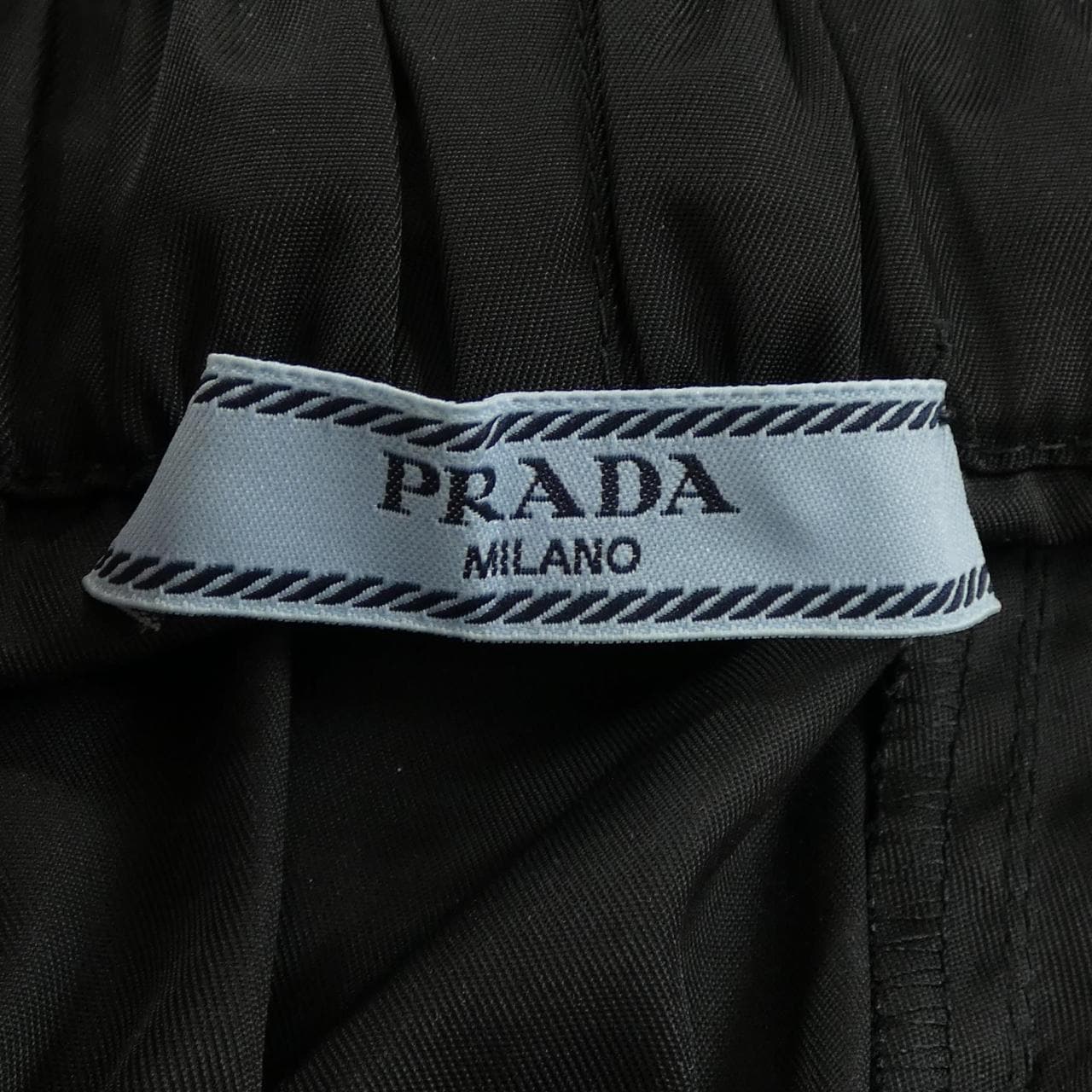 プラダ PRADA トライアングルロゴ 22C757 S221 1WQ8 ショートパンツ