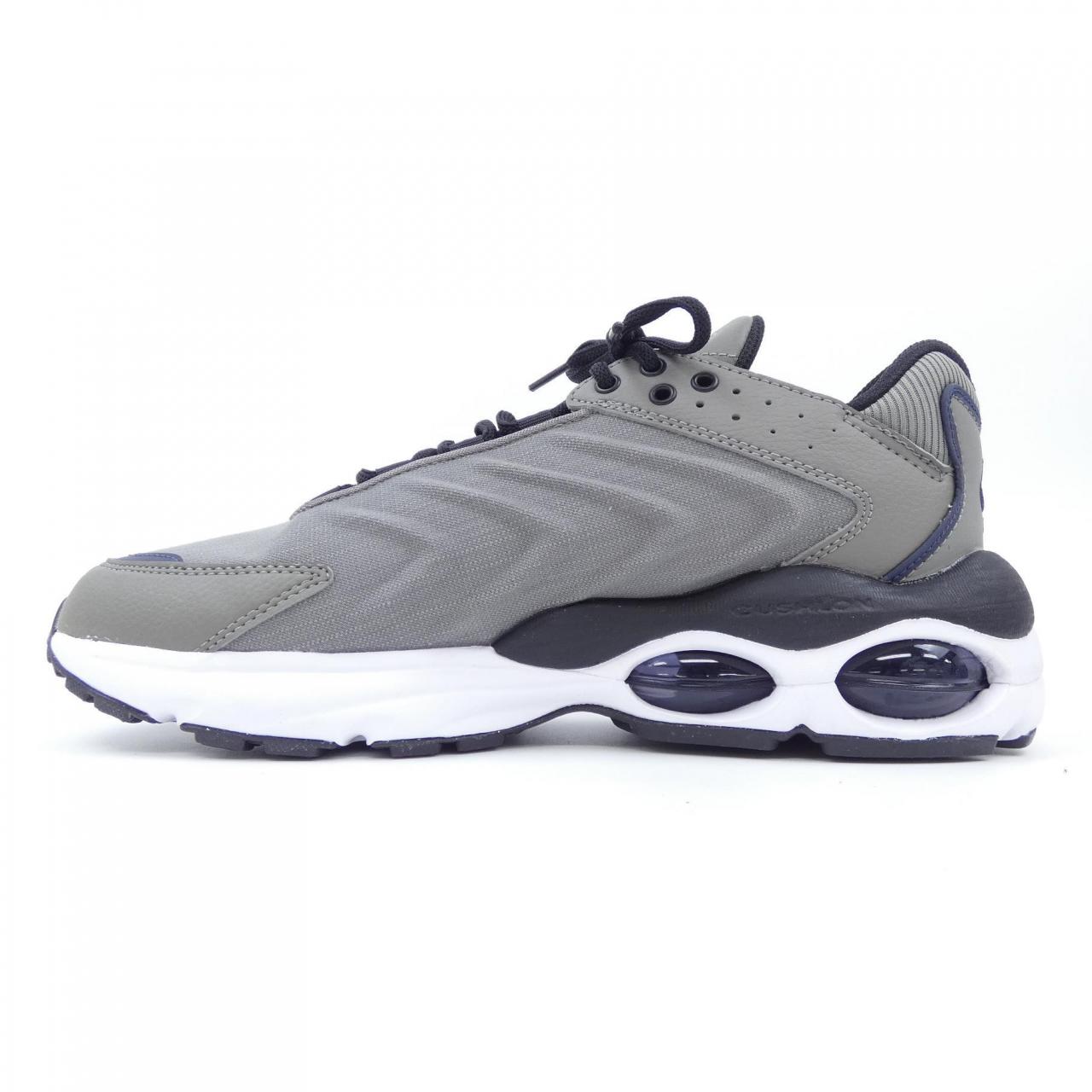 ナイキ NIKE スニーカー