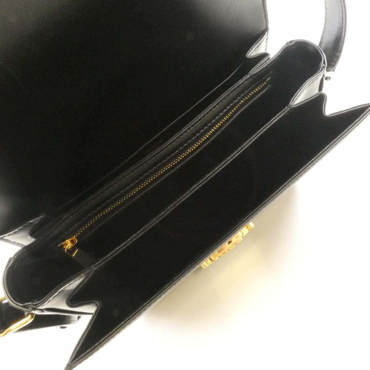 セリーヌ クラシック トリオンフ 187363BF4 ショルダーバッグ