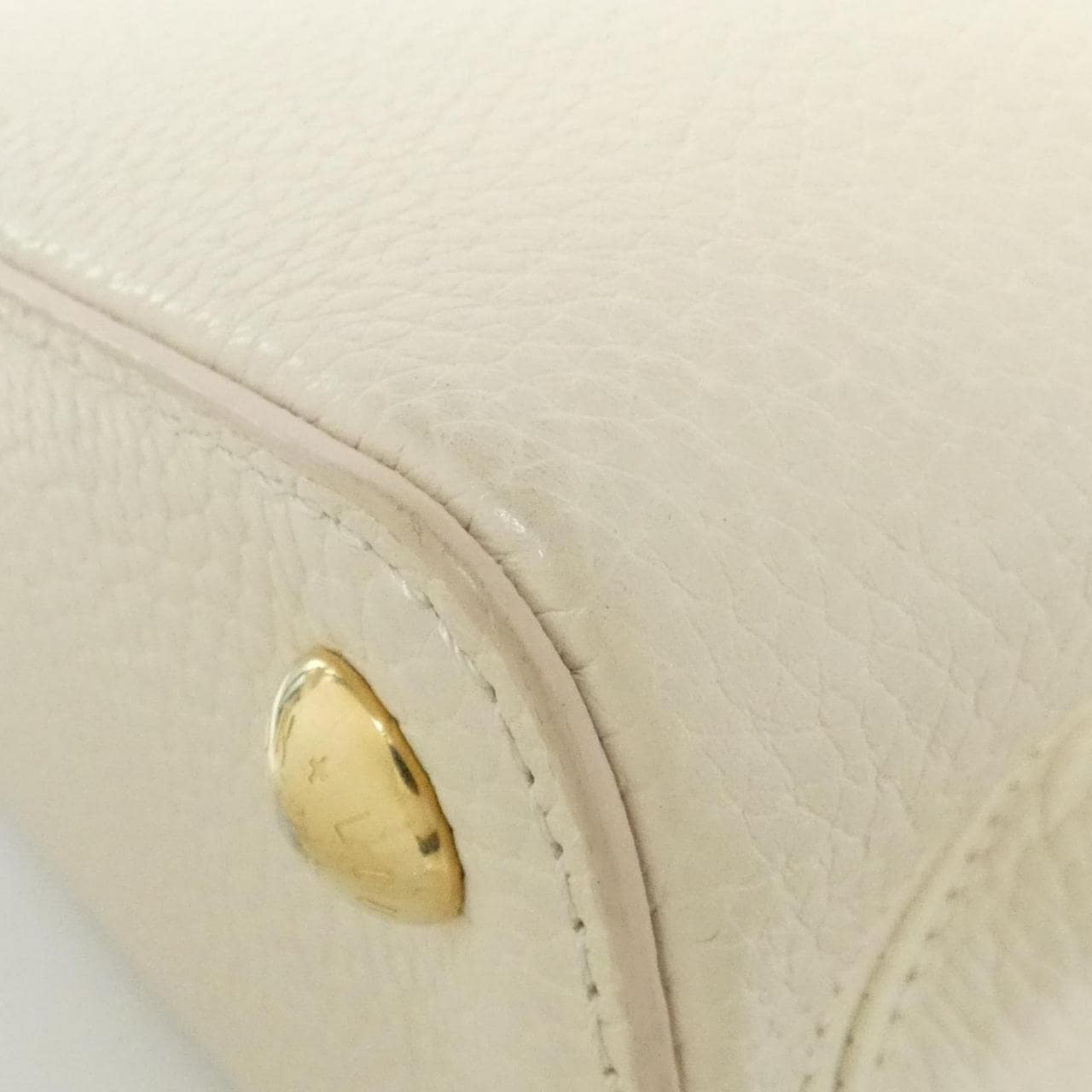 ルイヴィトン カプシーヌBB M23702 バッグ