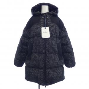 モンクレール MONCLER ダウンジャケット