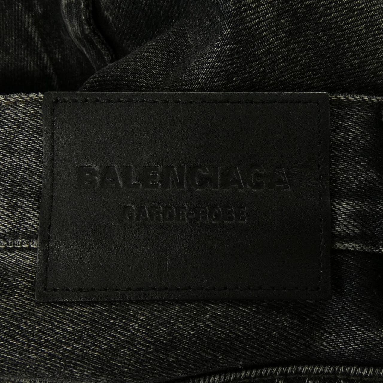 バレンシアガ BALENCIAGA GARDE-ROBE 773760 TBP47 ジーンズ