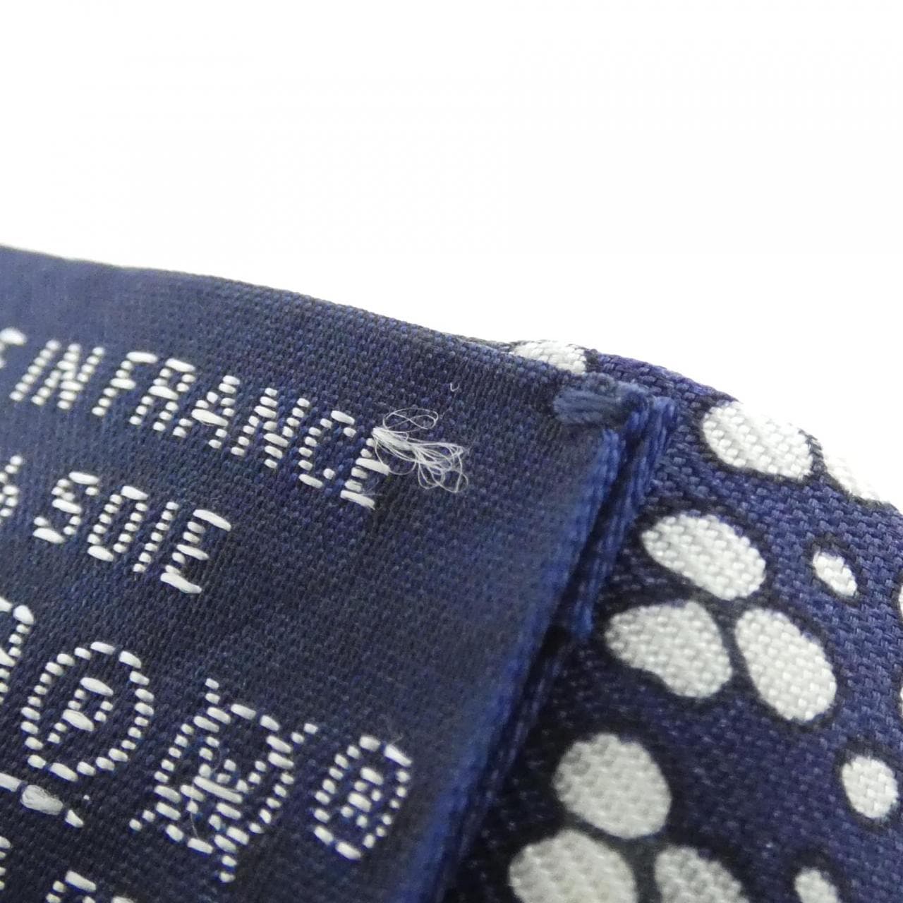 エルメス LES LEOPARDS BANDANA ツイリー 063350S スカーフ