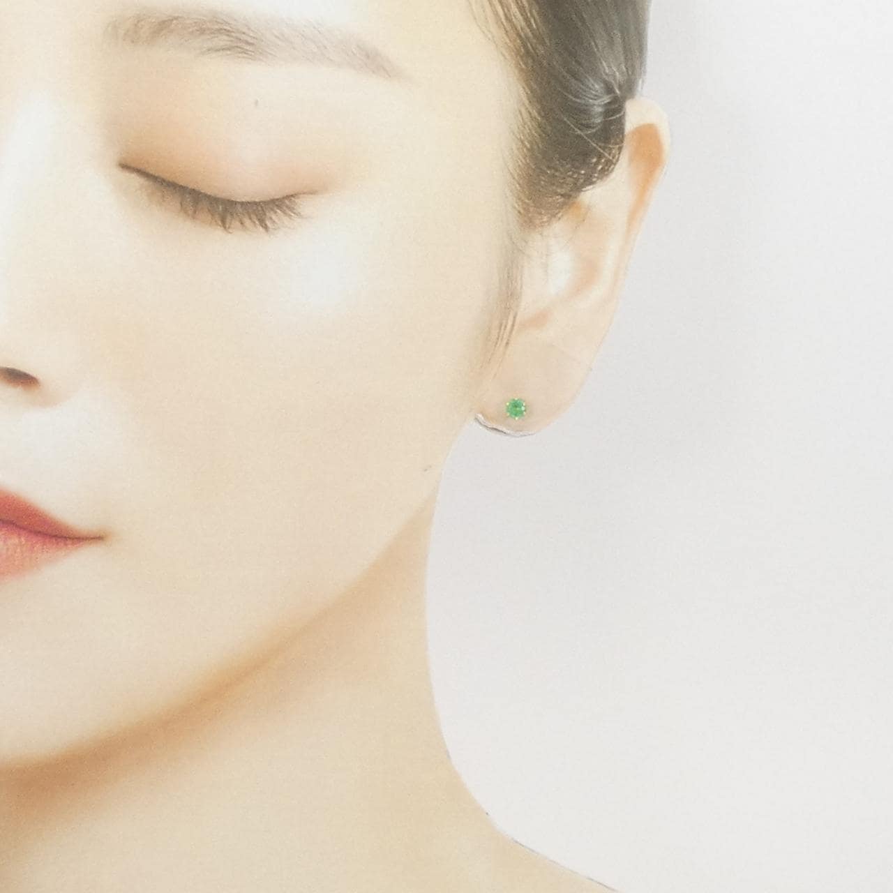 【新品】K18YG エメラルド ピアス