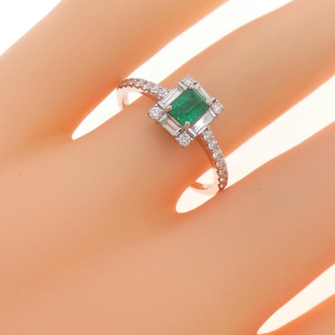 PT900翡翠戒指0.32CT