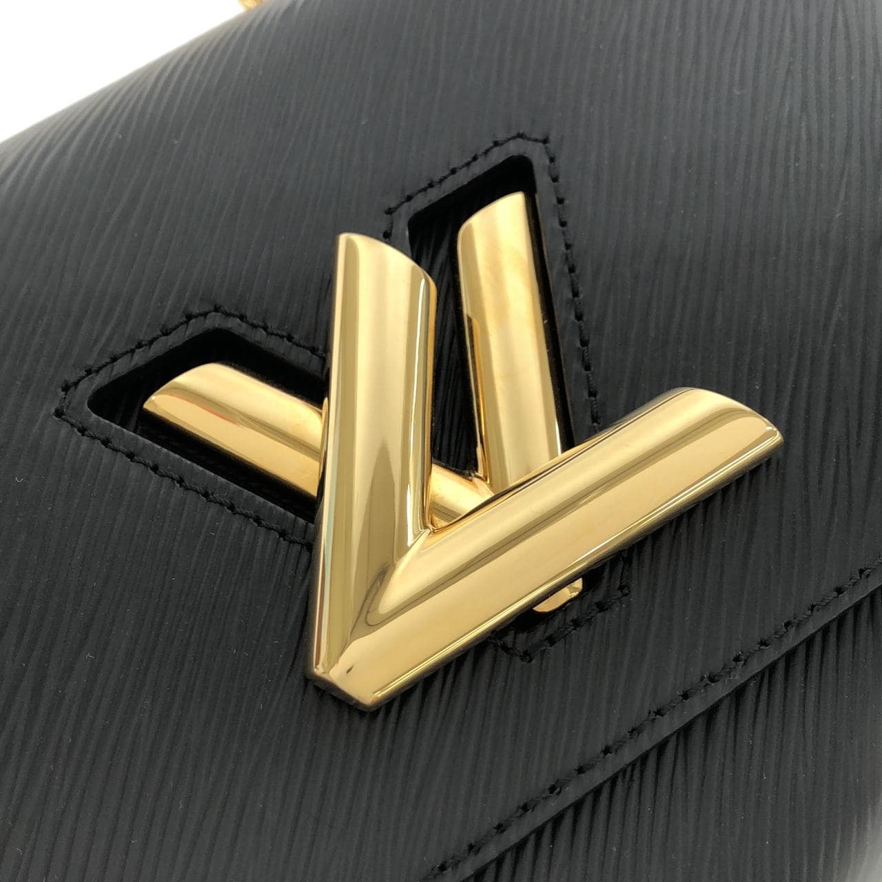 ルイヴィトン エピ ツイスト MM M54804 ショルダーバッグ