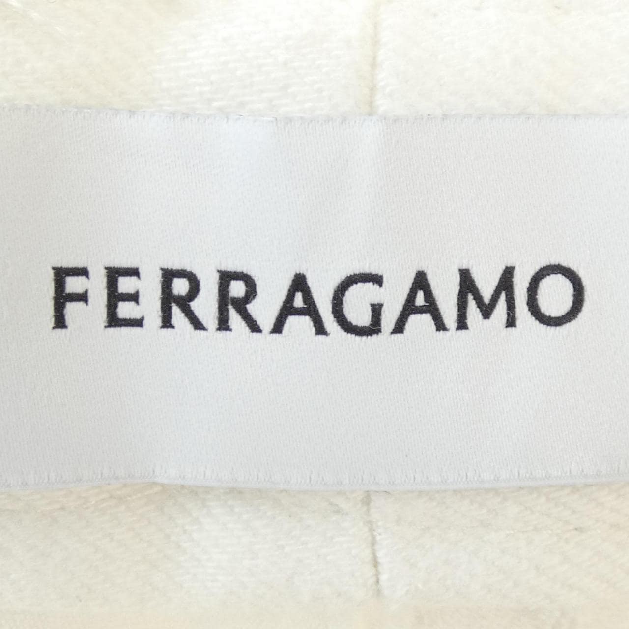 フェラガモ FERRAGAMO パンツ