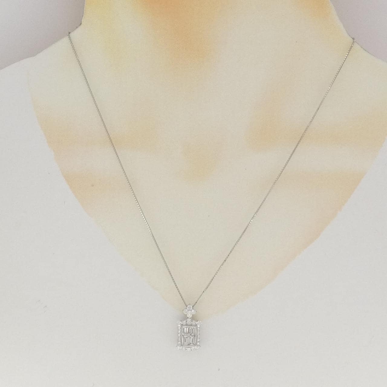 PT900/PT850 ピンクダイヤモンド ネックレス 0.011CT