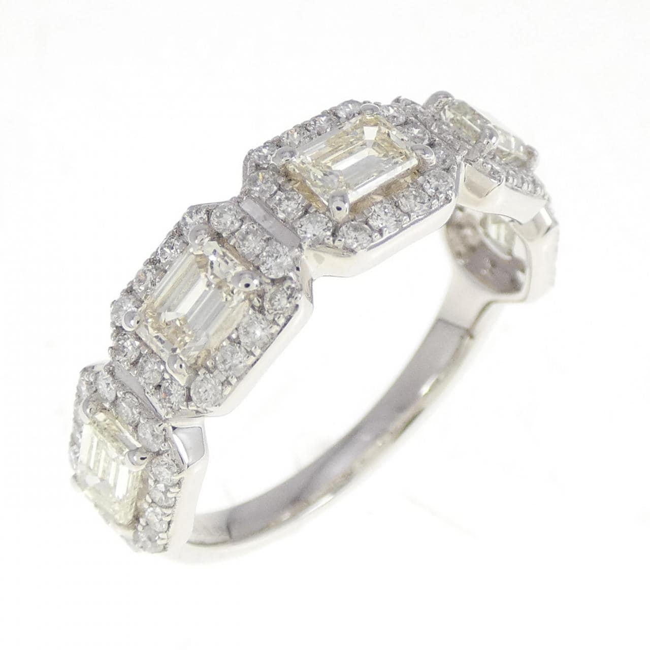 [BRAND NEW] K18WG Diamond Ring 0.43CT