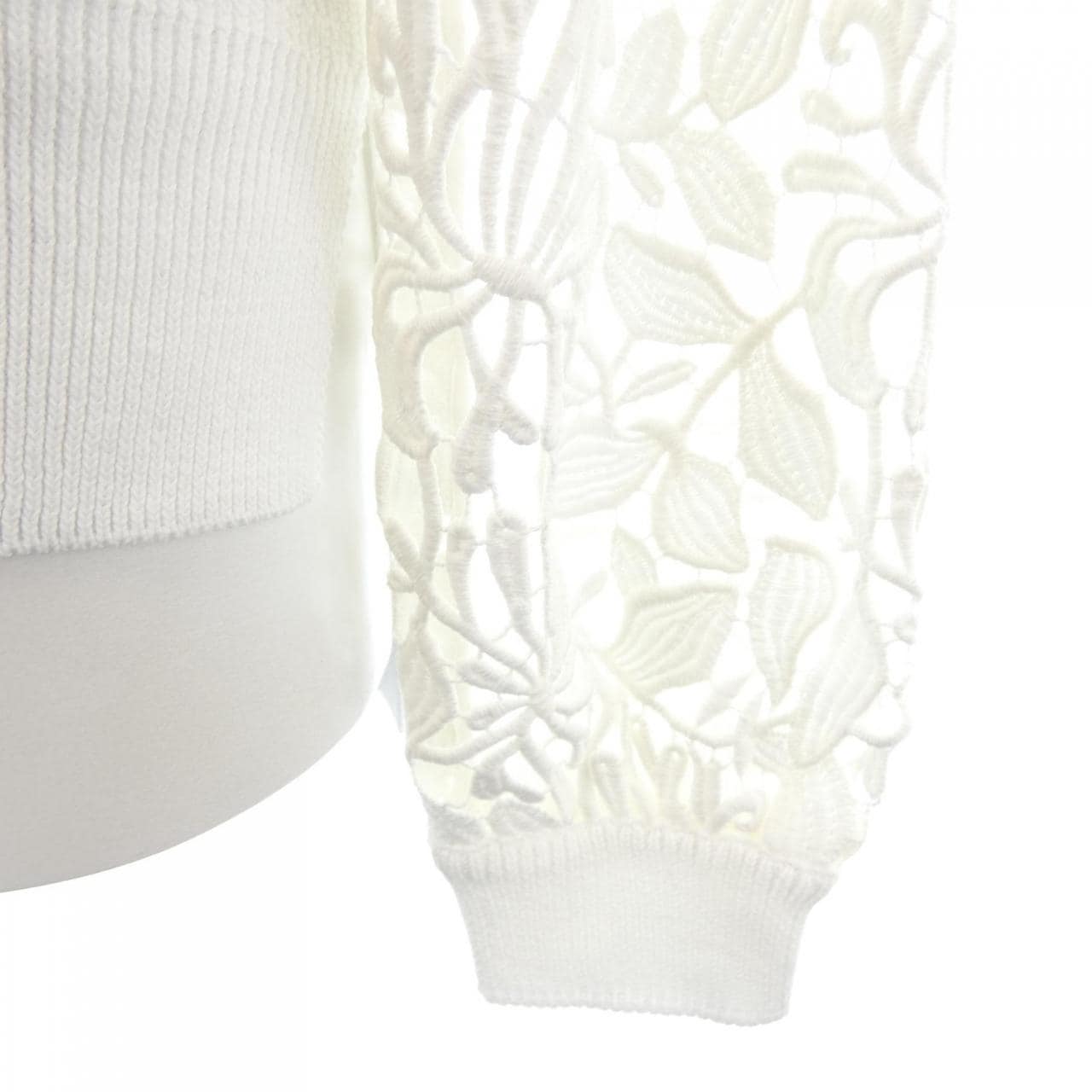 ヌメロヴェントゥーノ N°21 ニット