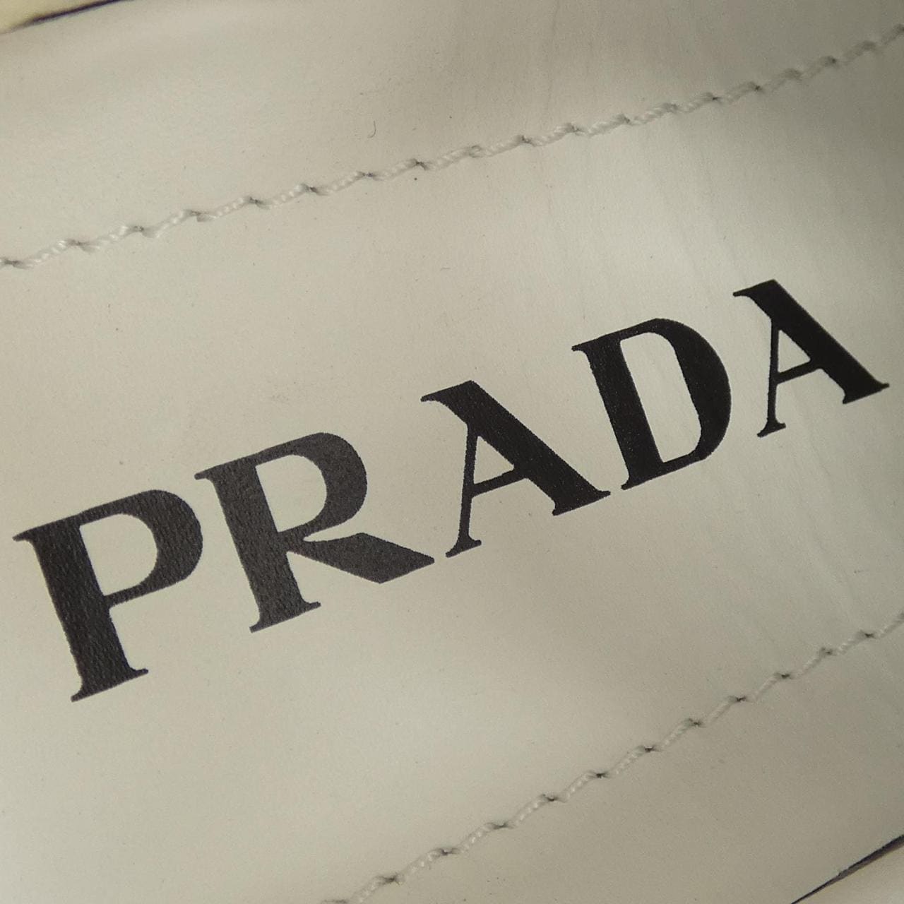 プラダ PRADA スニーカー