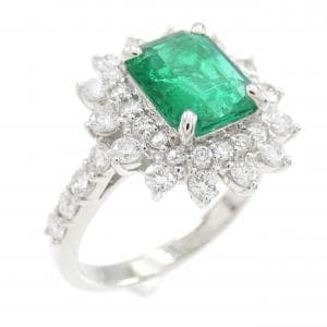 emerald ring