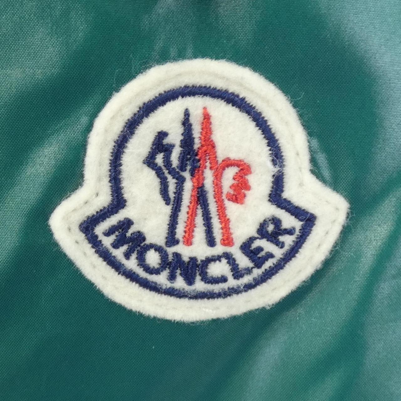 モンクレール MONCLER ダウンジャケット