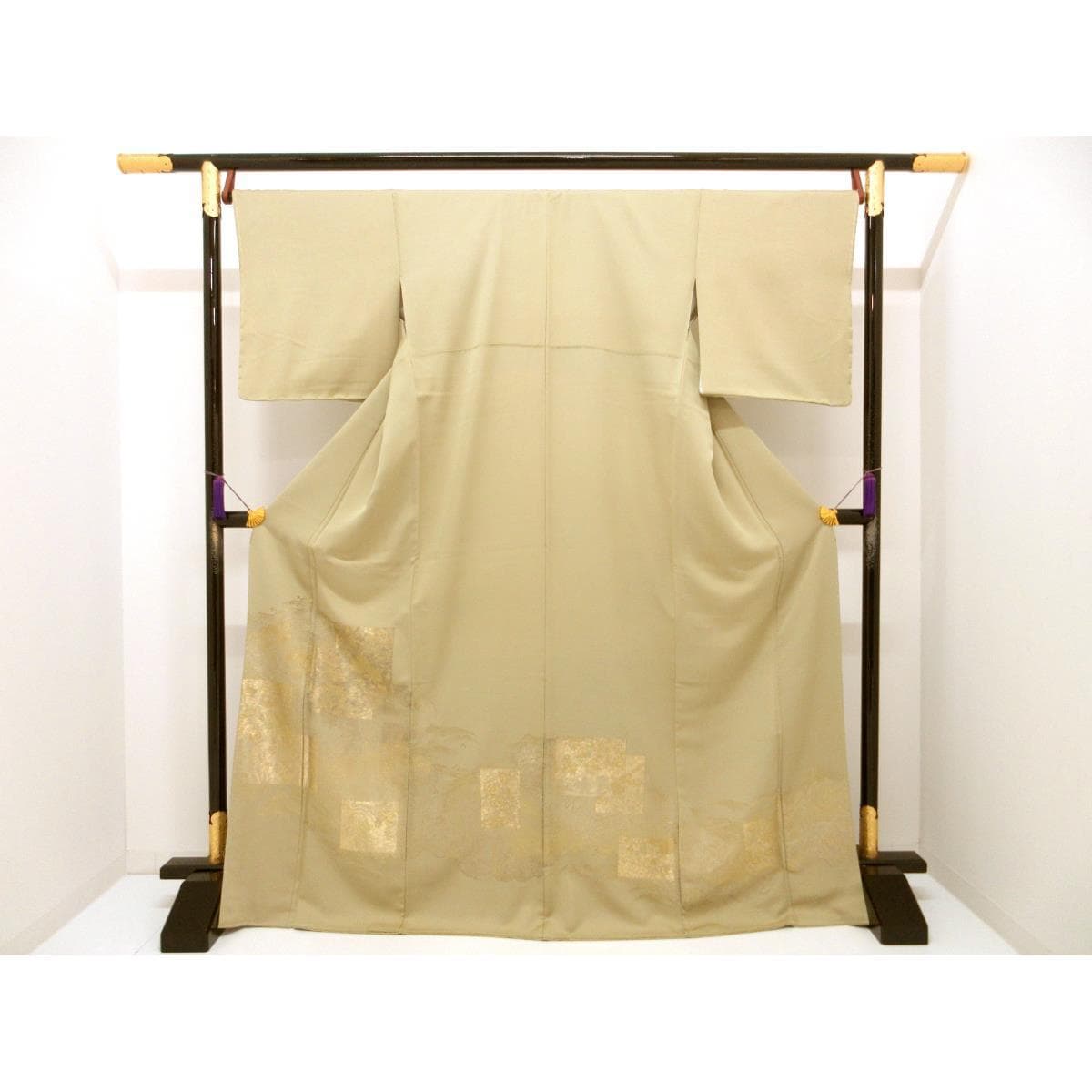 【未使用品】色留袖　縫い取り