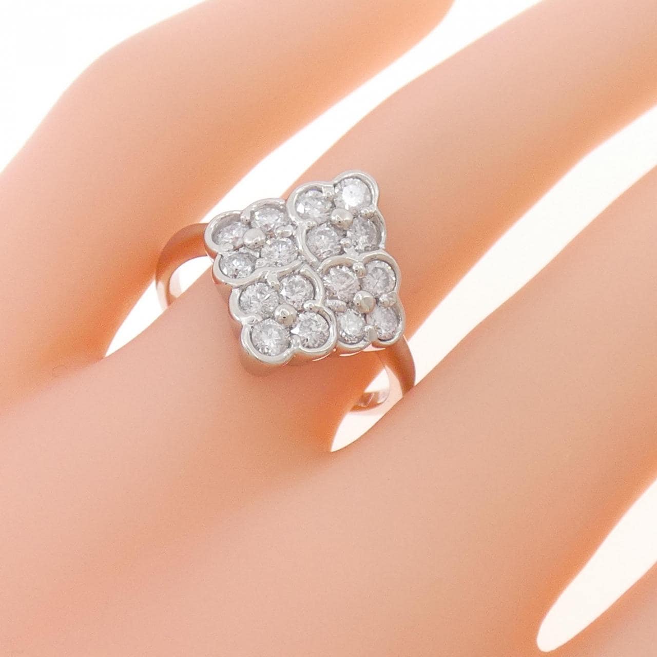 PT900 フラワー ダイヤモンド リング 1.00CT