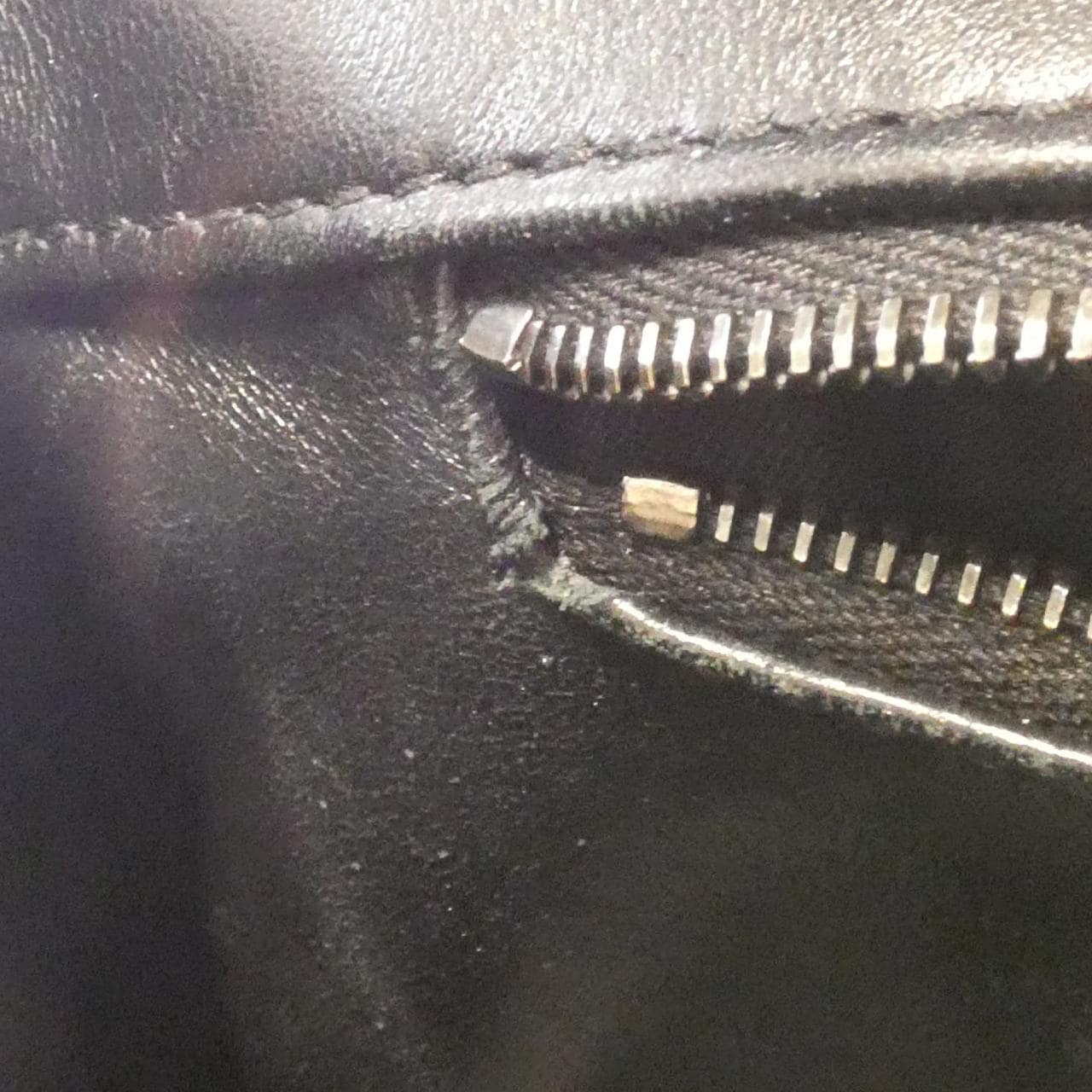 バレンシアガ B ロゴ ショルダー M キルテッド 593371 ショルダーバッグ