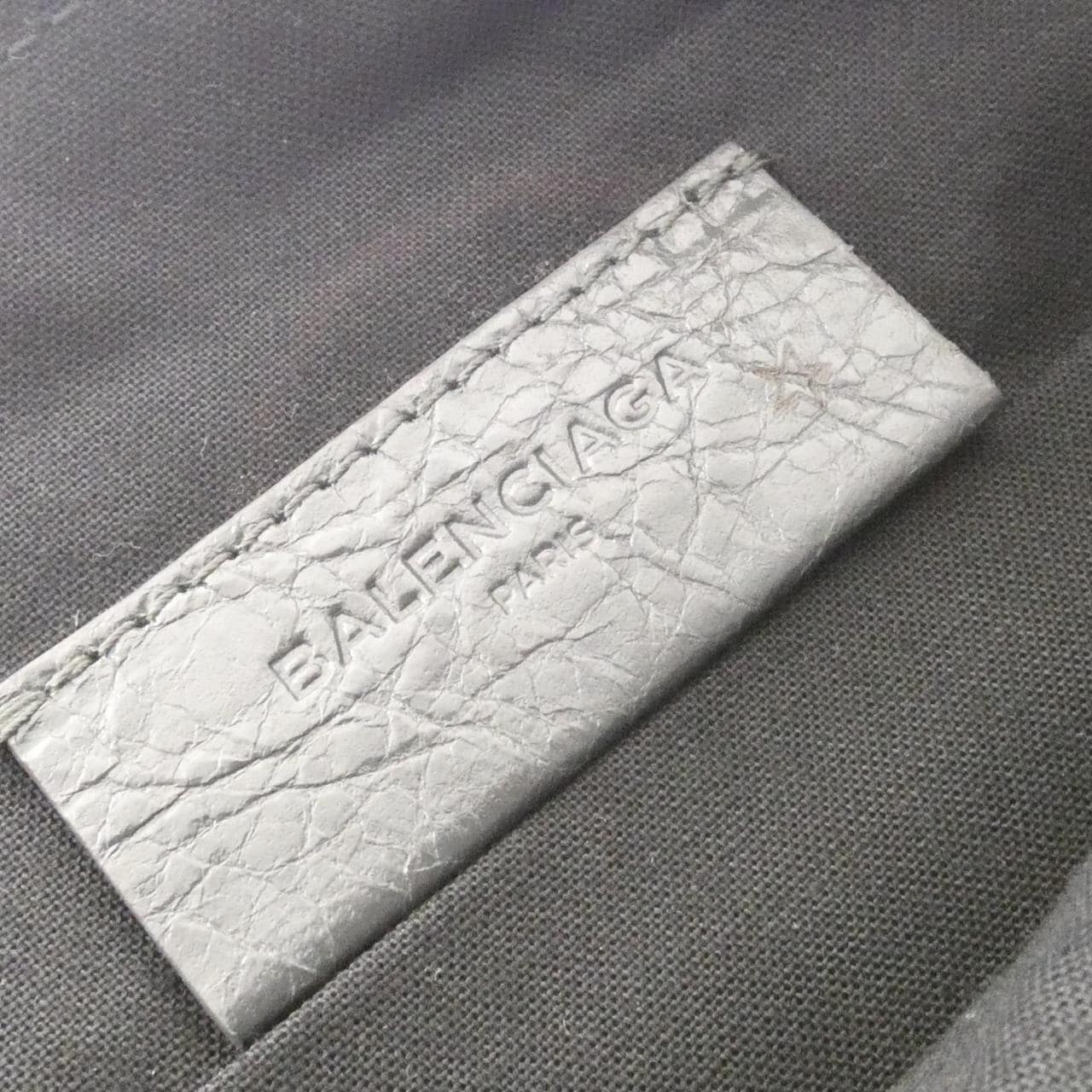 バレンシアガ GIANT POUCH ARENA 370994 D940G バッグ