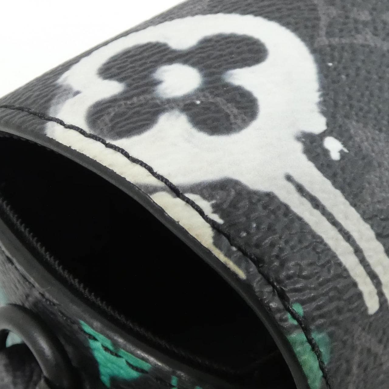 ルイヴィトン モノグラム エクリプス(LVグラフィティ ヴェール) スティーマー ウエアラブル ウォレット M81852 ショルダーバッグ