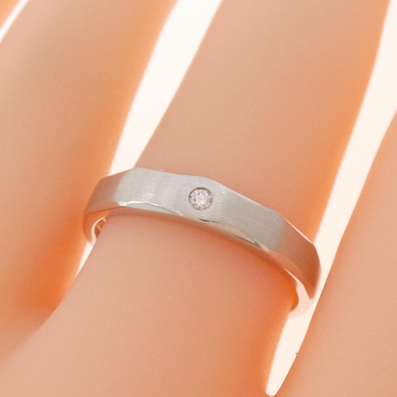 18KWG Diamond Ring 0.022CT