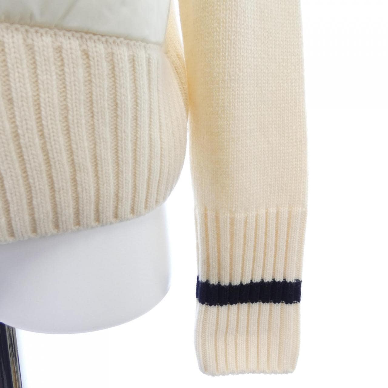 モンクレール MONCLER 20939B00004 ダウンジャケット