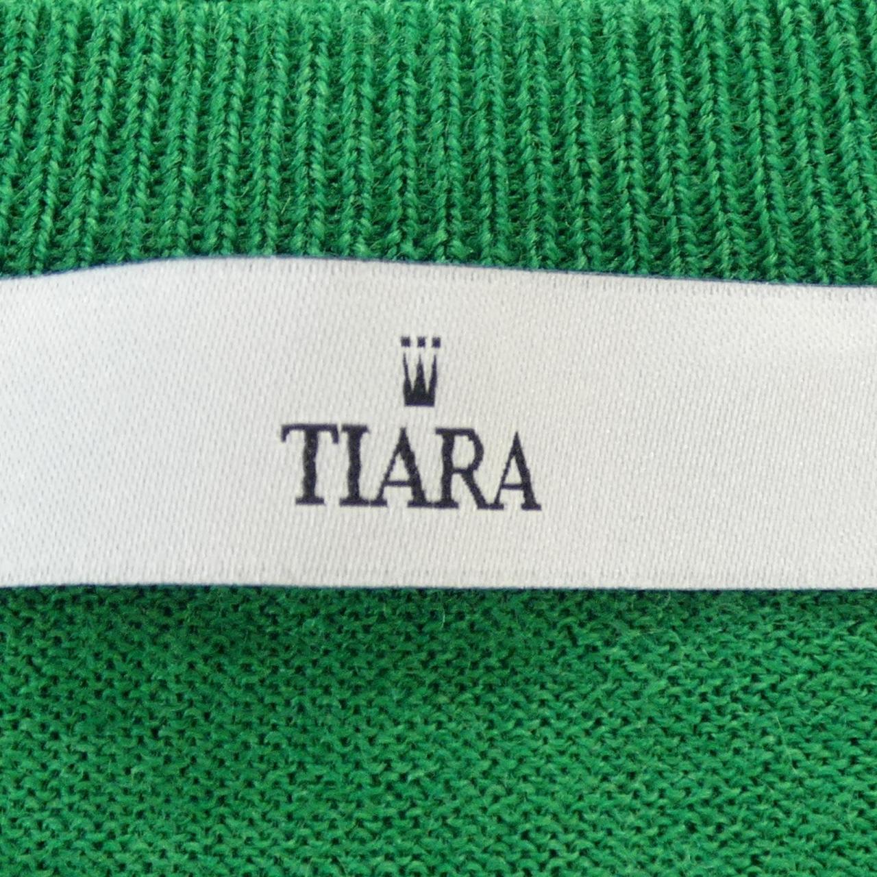 ティアラ TIARA ニット