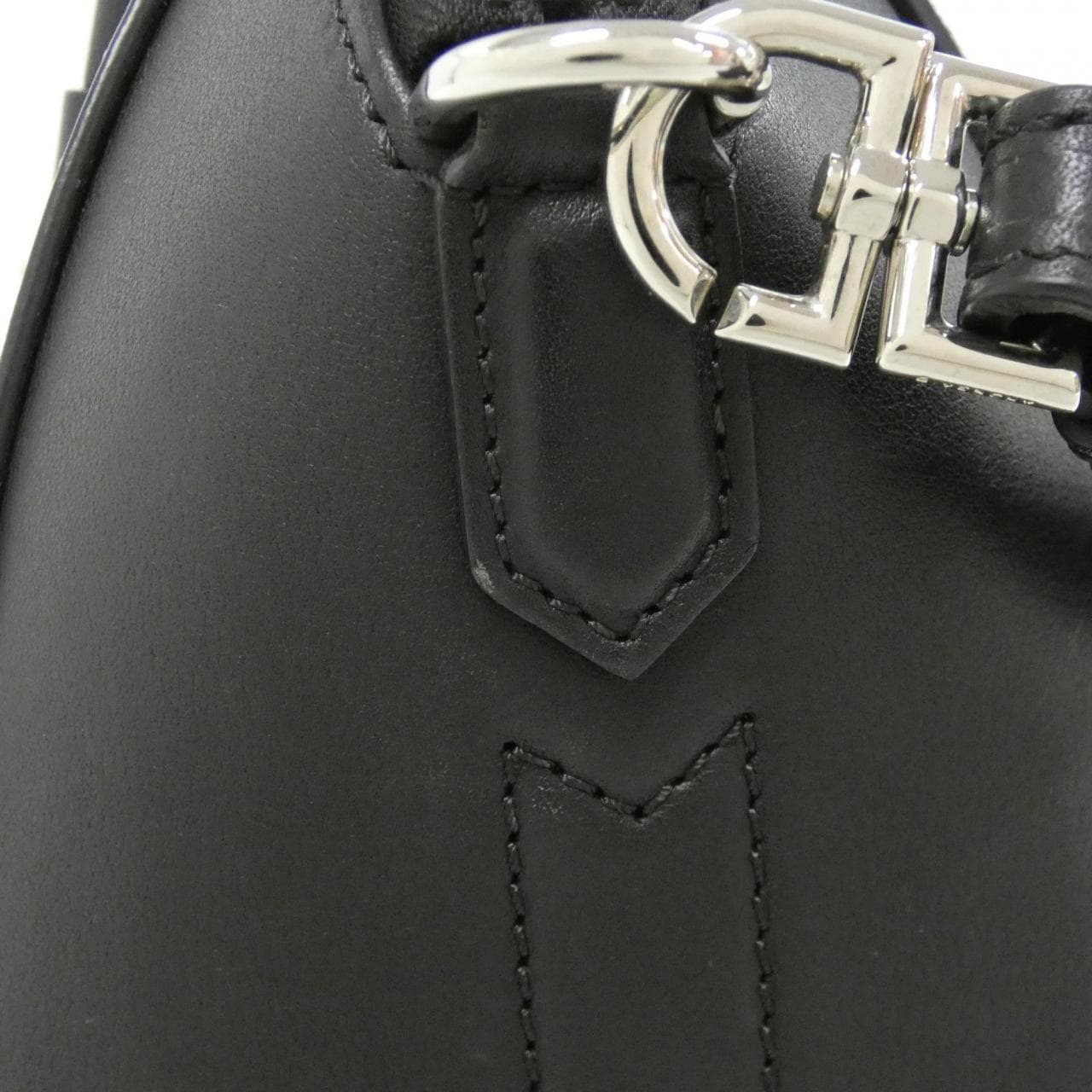 ジバンシー アンティゴナ ミニ BB05114698 バッグ