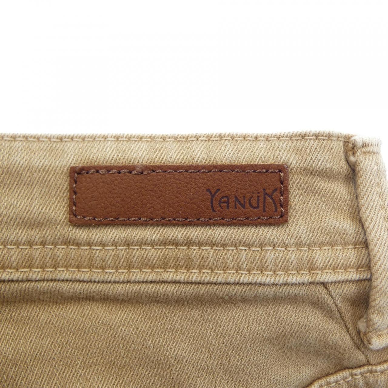 ヤヌーク YANUK ジーンズ