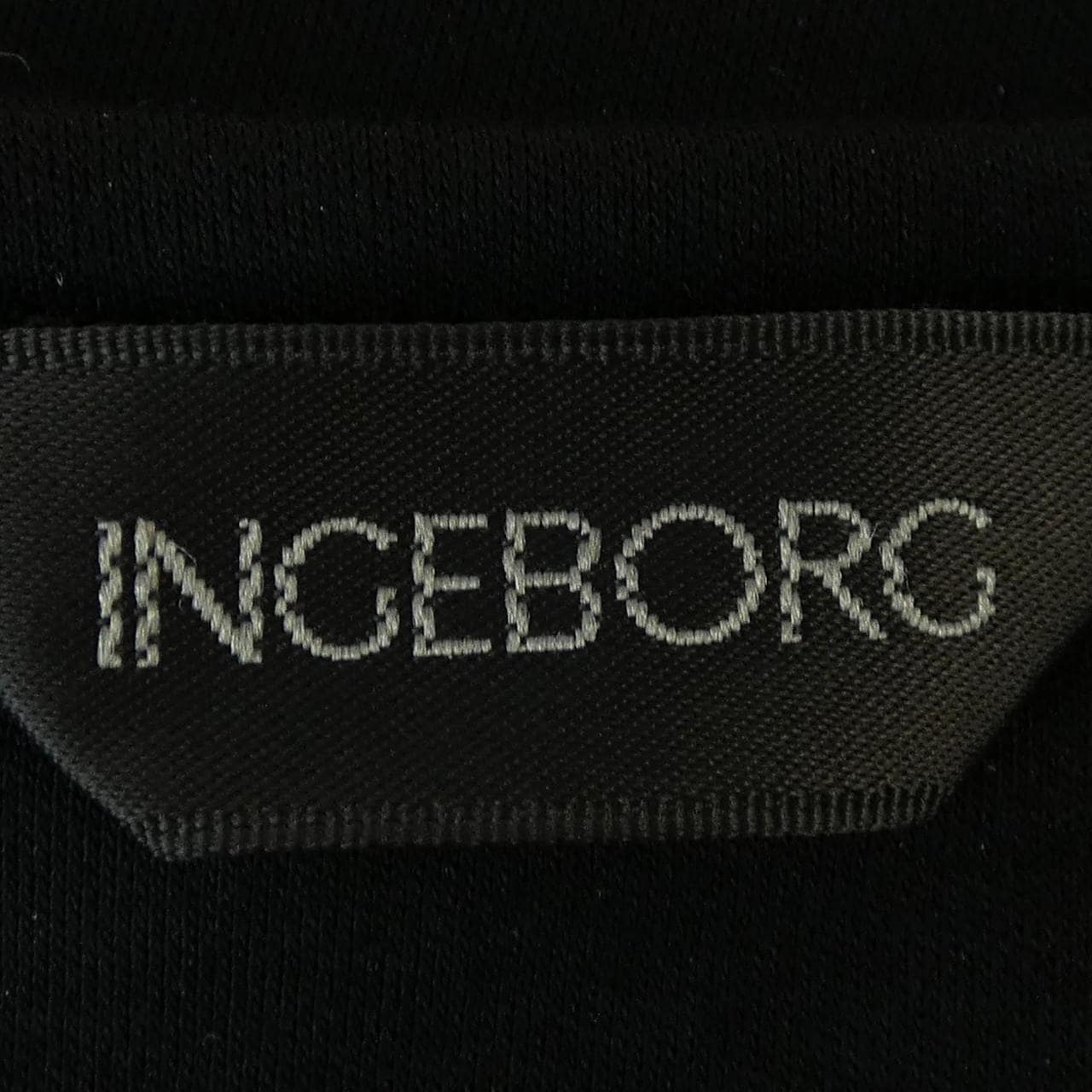 インゲボルグ INGEBORG トップス