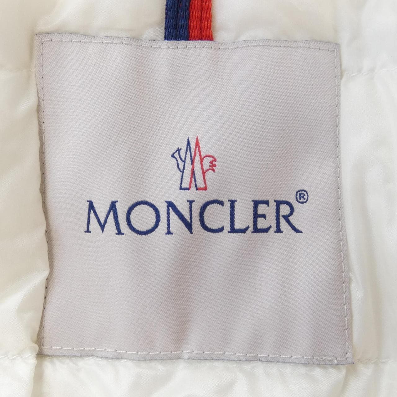 モンクレール MONCLER ダウンジャケット