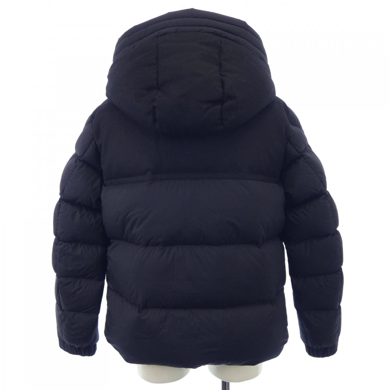 モンクレール MONCLER ダウンジャケット