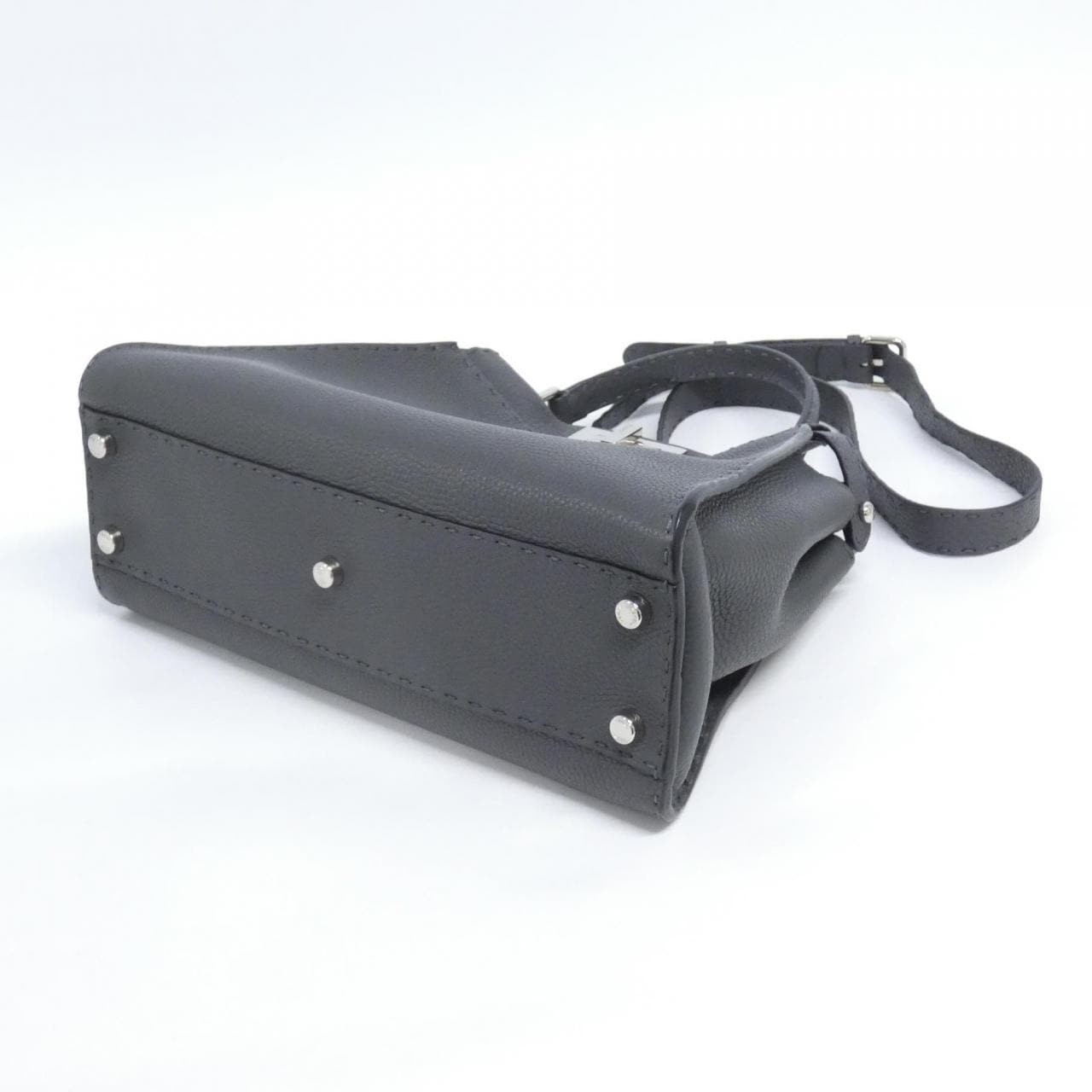 フェンディ SELLERIA ピーカブー 8BN290 Q0J バッグ