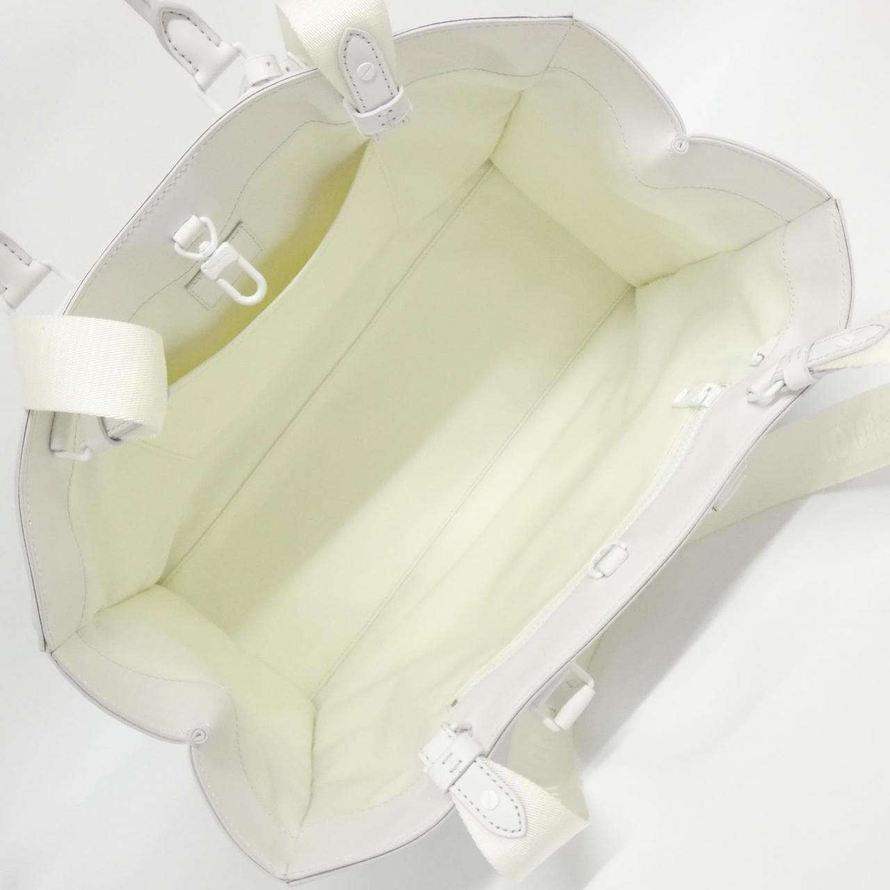 ルイヴィトン LVオーナメント サック プラ M21841 バッグ