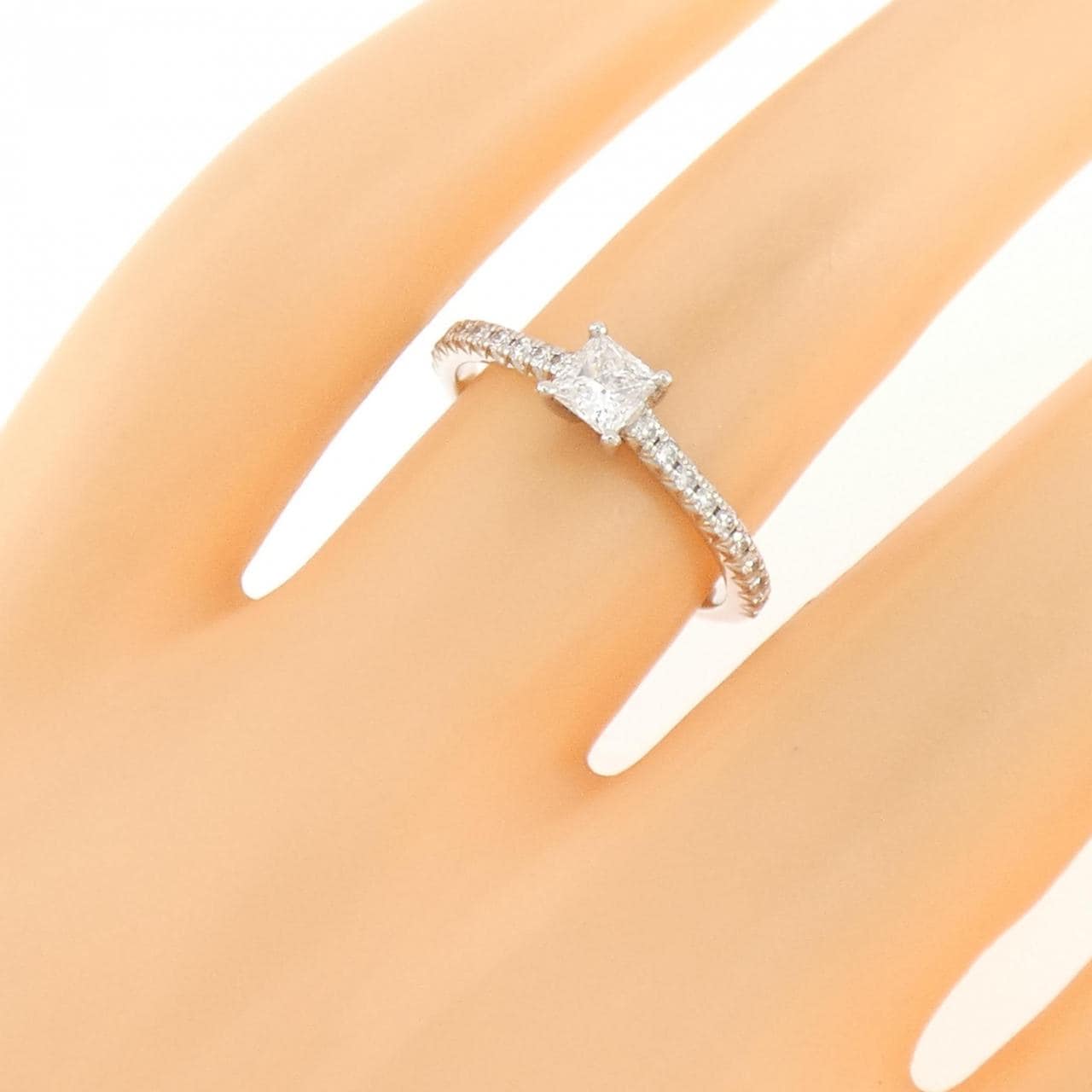 ティファニー ノヴォ リング 0.25CT E VVS2