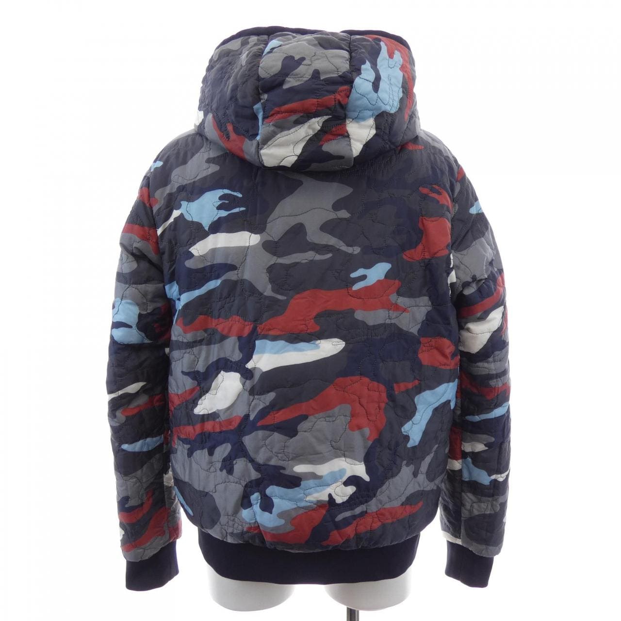 モンクレールガムブルー MONCLER GAMMEBLEU 23918407200 ダウンジャケット