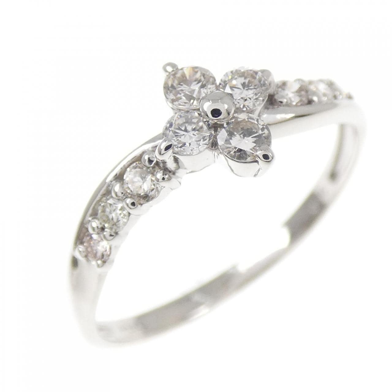 PT900 フラワー ダイヤモンド リング 0.30CT