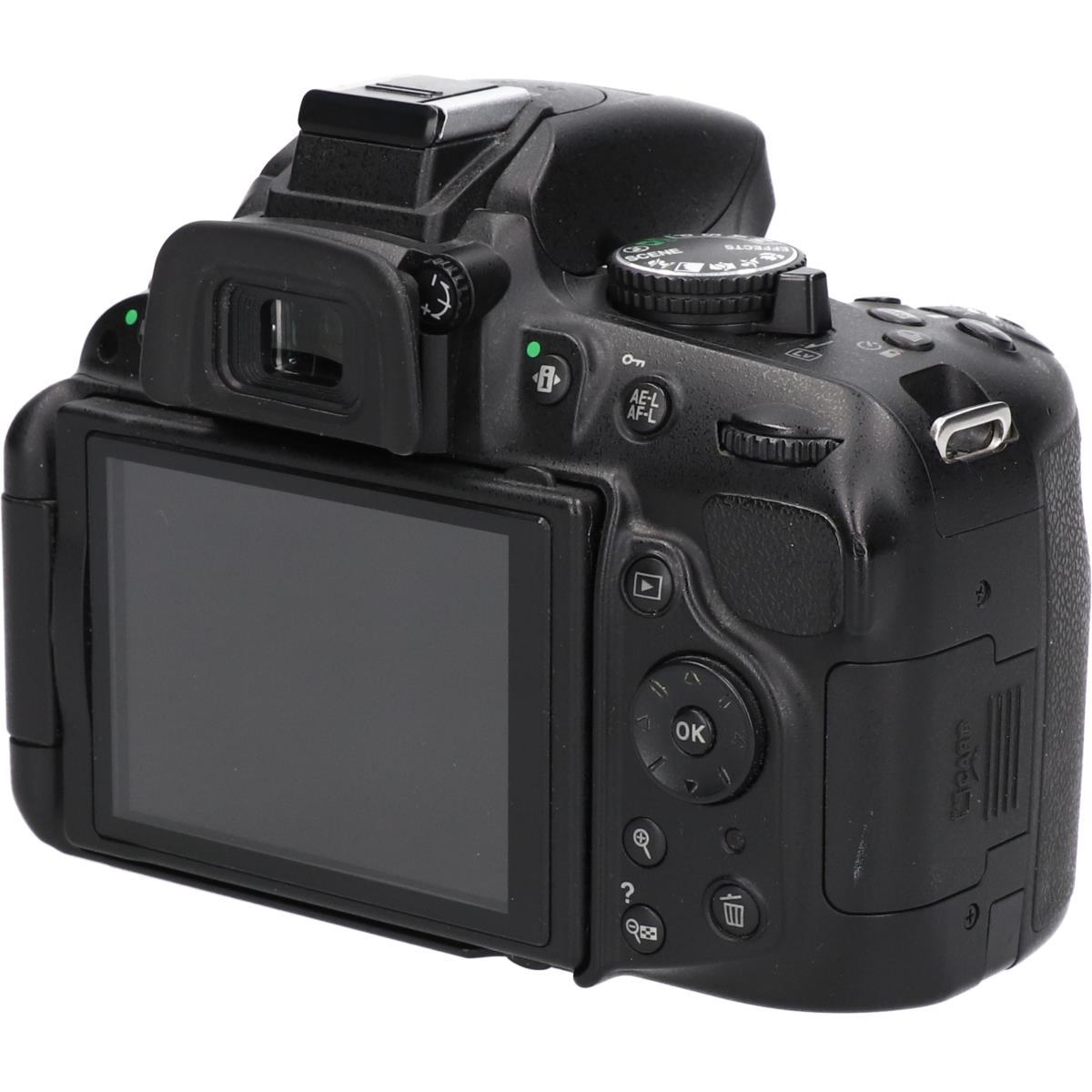 NIKON D5200
