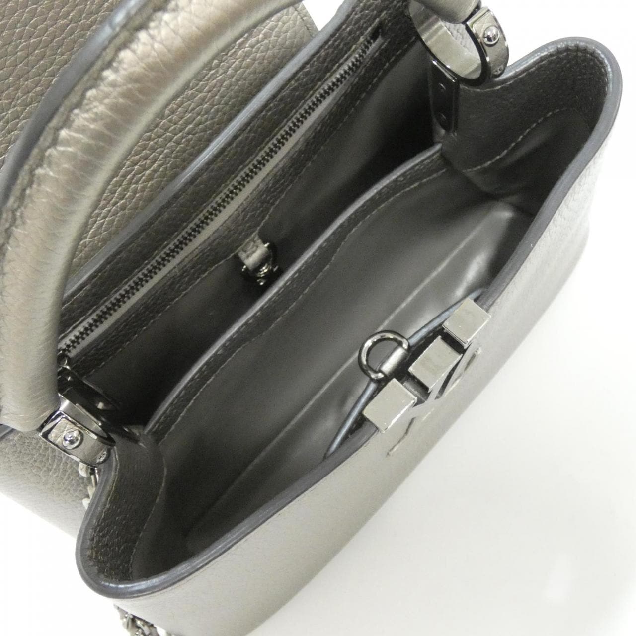 ルイヴィトン カプシーヌBB M21102 バッグ