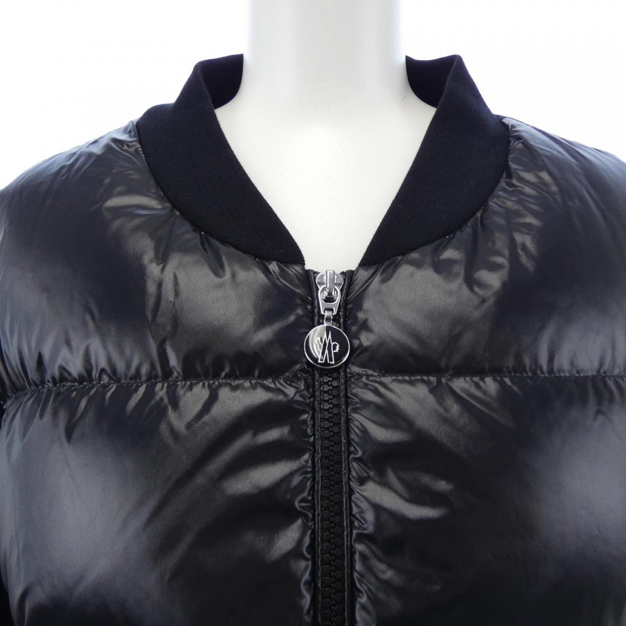 モンクレール MONCLER 20938G00029 ダウンジャケット