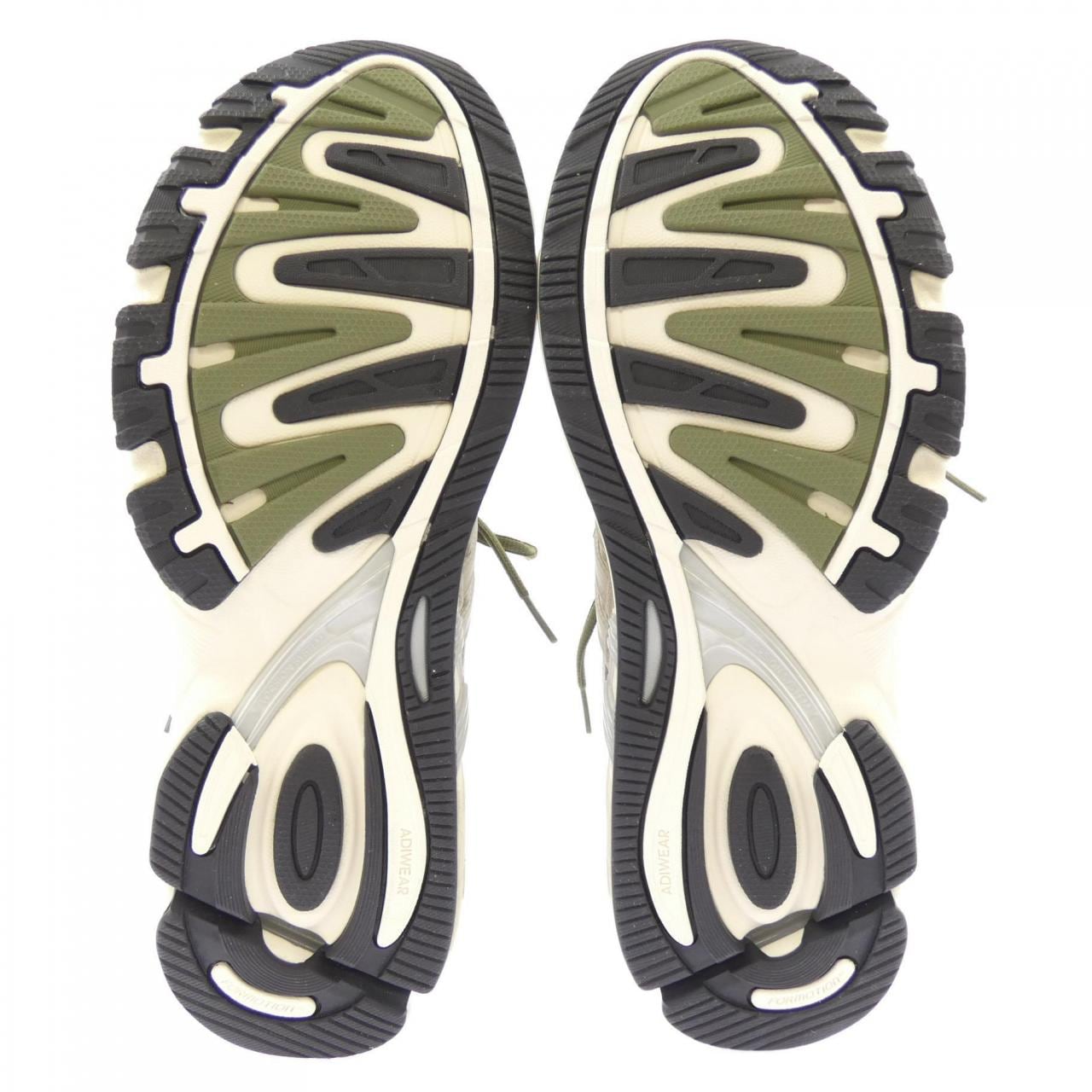 アディダス ADIDAS ID4593 スニーカー