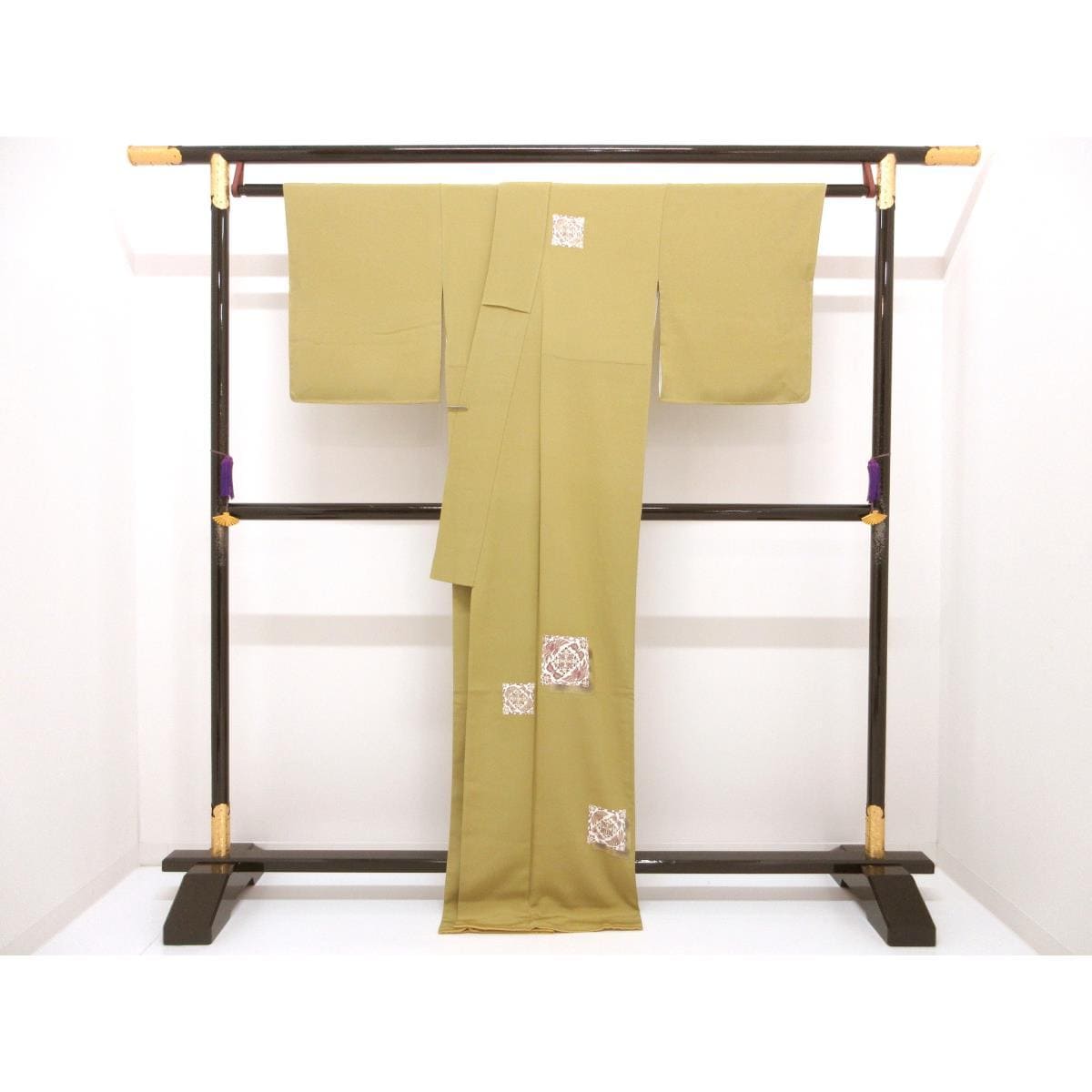 Homongi, Yuzen gold color processing, embroidered