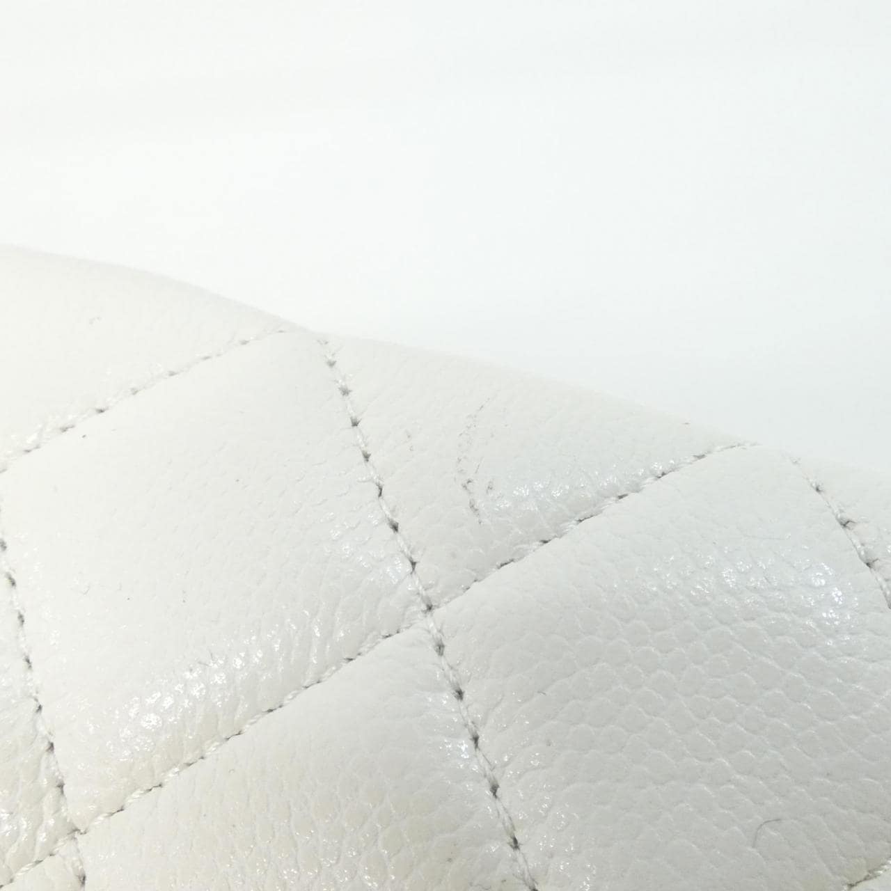 シャネル タイムレスクラシック ライン AP4423 チェーンクラッチ