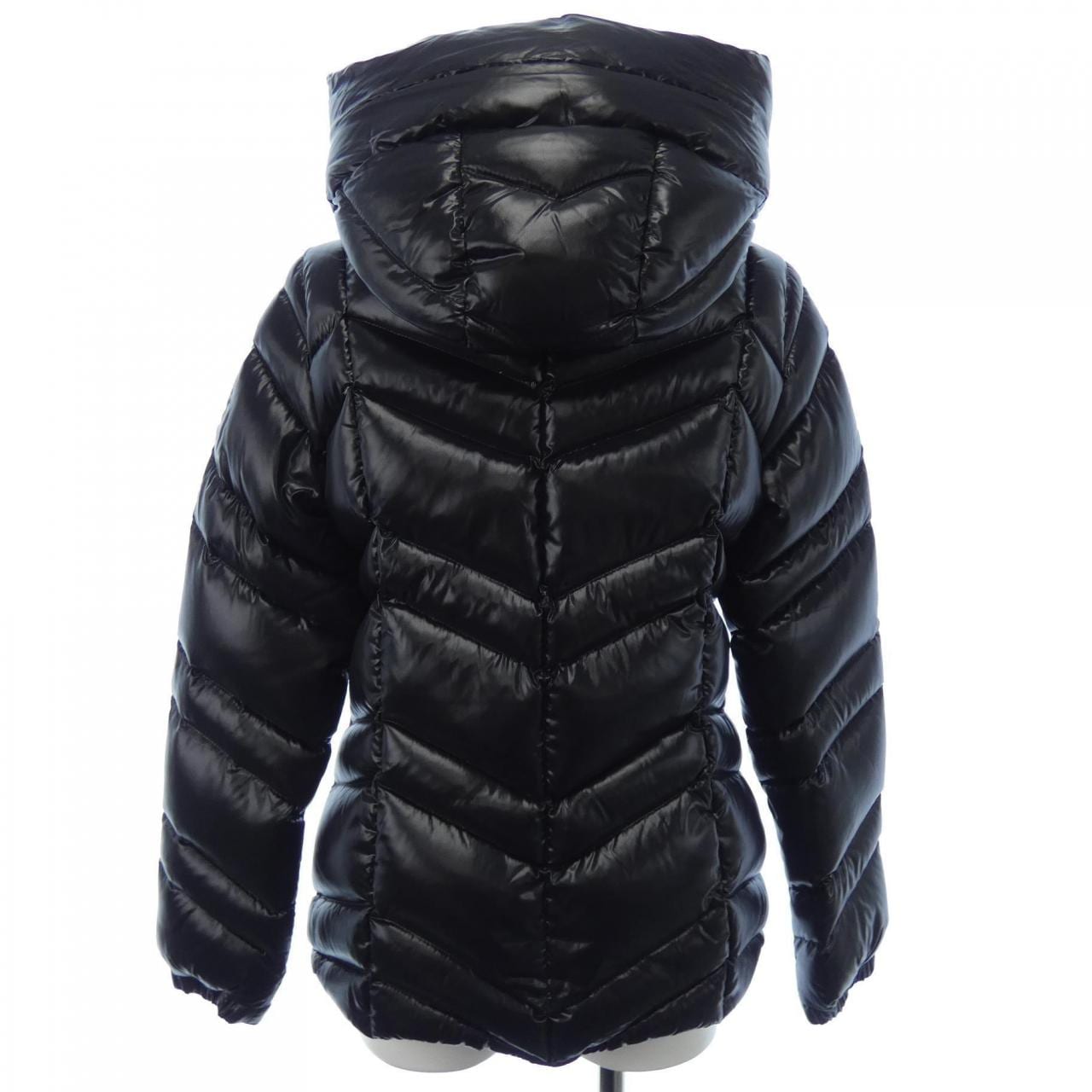 モンクレール MONCLER ダウンジャケット
