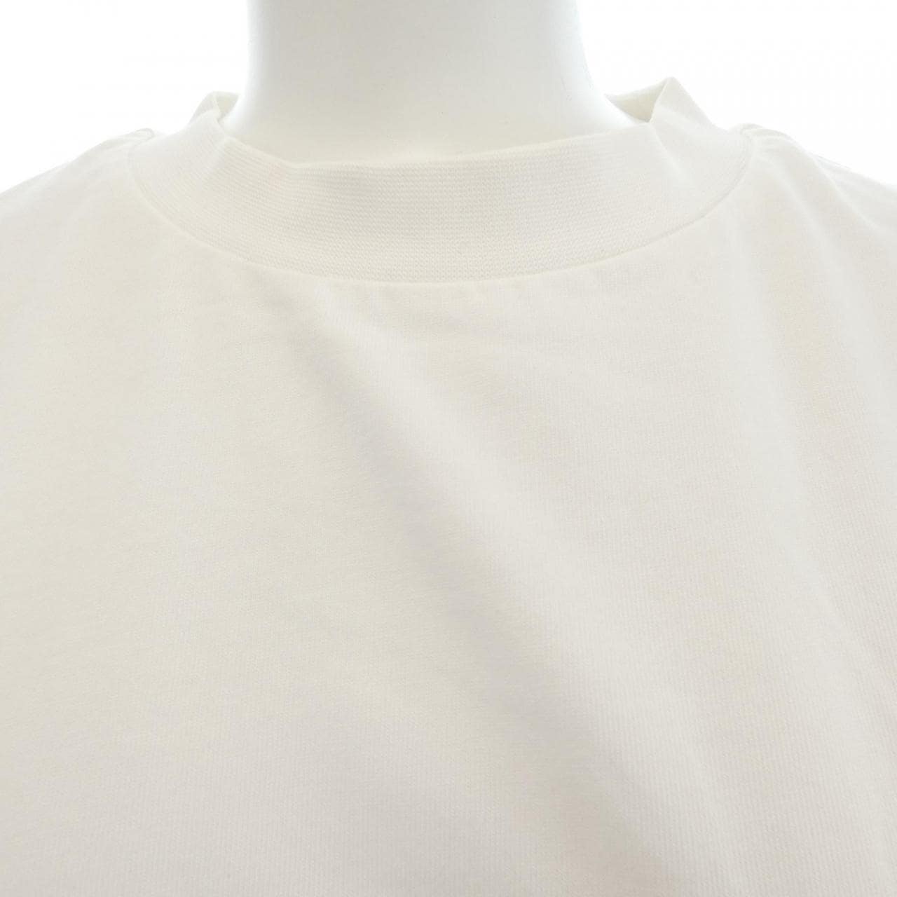 OMMO Tシャツ