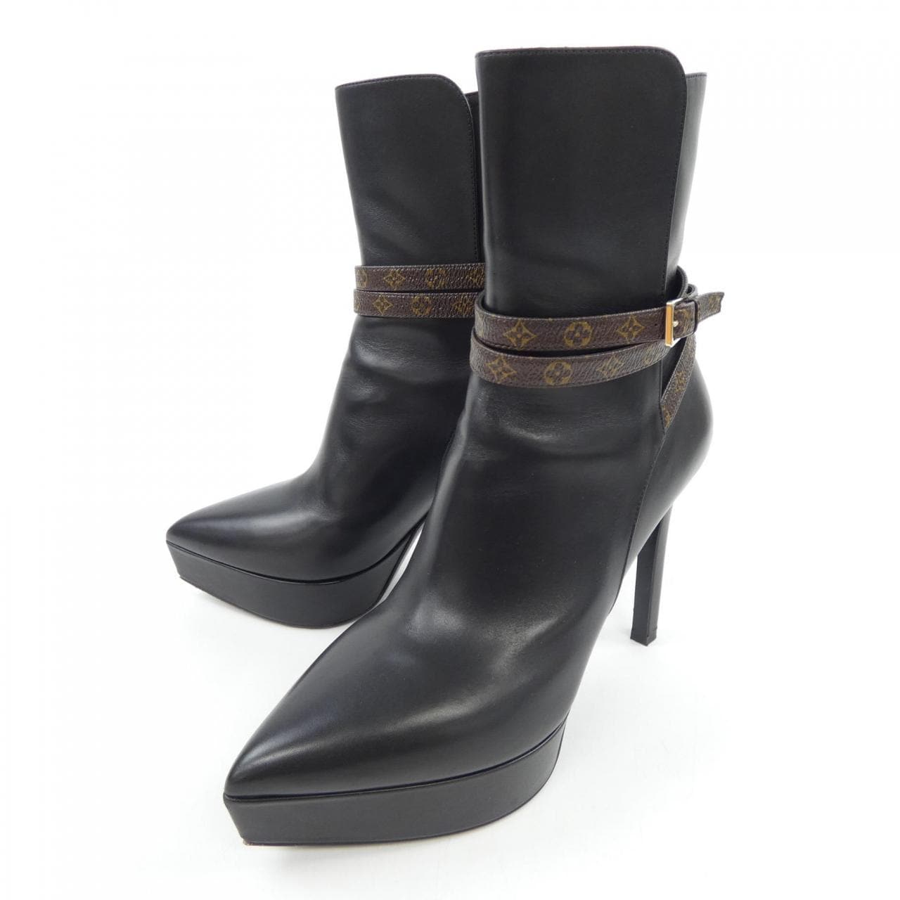 ルイヴィトン LOUIS VUITTON LVロキシーライン ブーツ