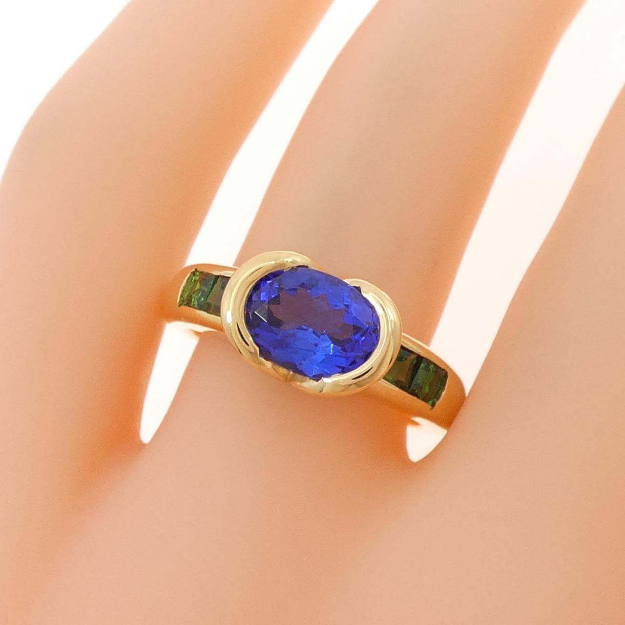 K18YG タンザナイト リング 1.37CT