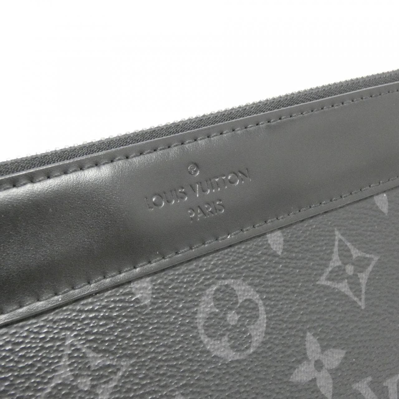 LOUIS VUITTON Monogram Eclipse Pochette Discovery M62291 包